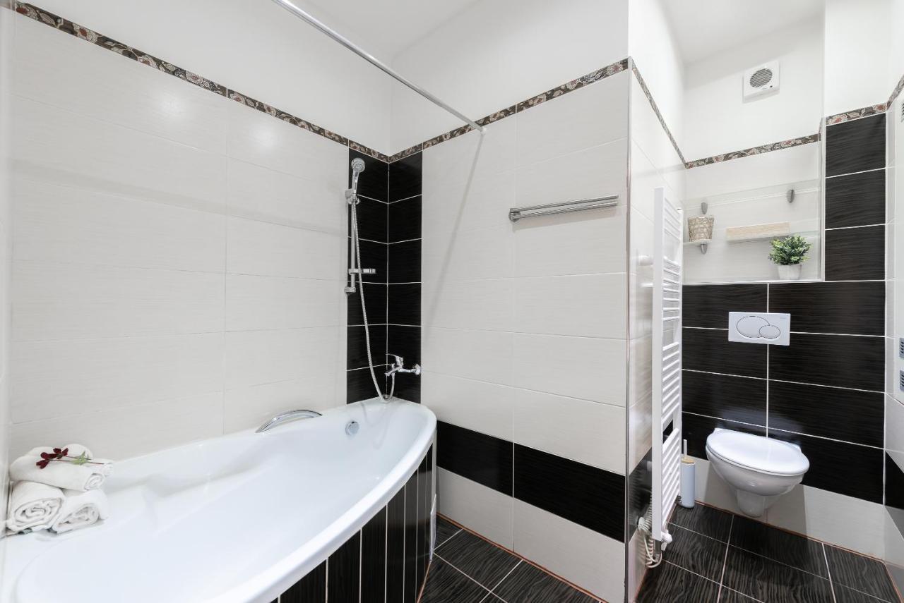 10 Min City Centre 5 People Apartment, Free Coffee Prague Exterior photo